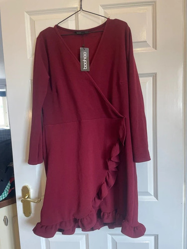 Bnwt boohoo burgundy red - boohoo,
