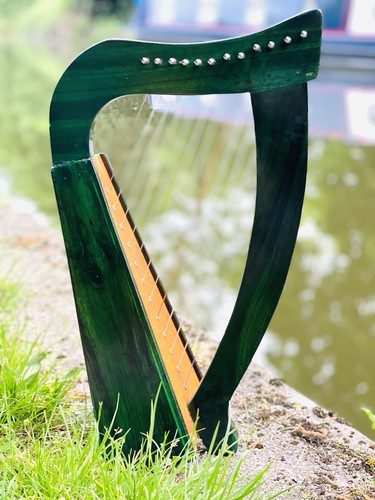 Stings musical harp - musical, with