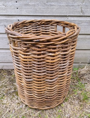 Vintage wicker umbrella - wicker, /