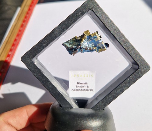 Bismuth crystal a - ,