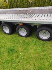 Brand New 5.5 M x 2.1 M Tri