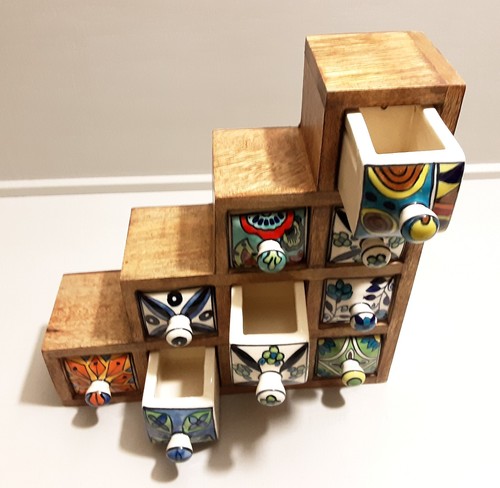 Drawers chest jewelry - drawers, chest.
