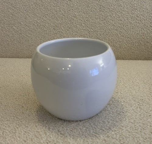 White glazed glossy ceramic - glossy,