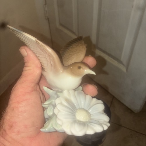 Lladro figurine fluttering - ,