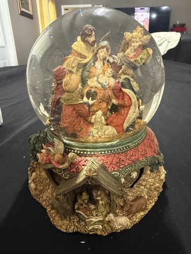 Vintage nativity musical snow - nativity,
