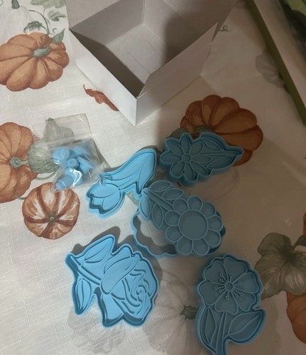 Cookie cutters - cookie,