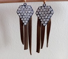 Vintage diamente & slinky gold tone metal brutalist dangle earrings 7cm drop