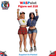 Ladies cheering - 1/32 scale