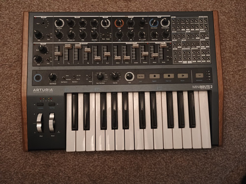 Arturia minibrute analogue - minibrute, 2