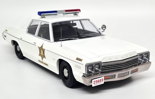 Dodge monaco 1974 - 1/18,