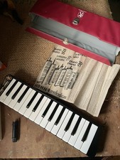 Hohner melodica piano 27