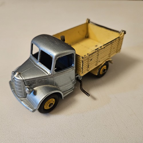 Dinky toys bedford - bedford, tipper