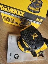 DEWALT DCW210N-XJ 18 V Li-ion Brushless Orbital Sander (Body Only)