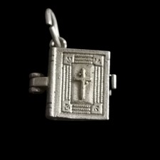 Rare Vintage Sterling Silver NUVO Opening bible charm 