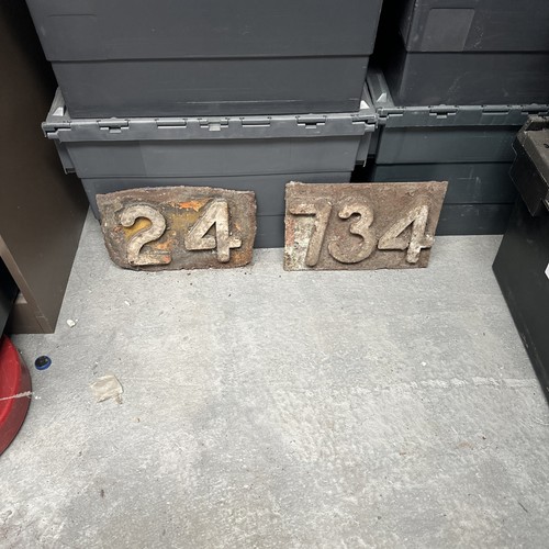 Vintage cast iron - iron,, numbers