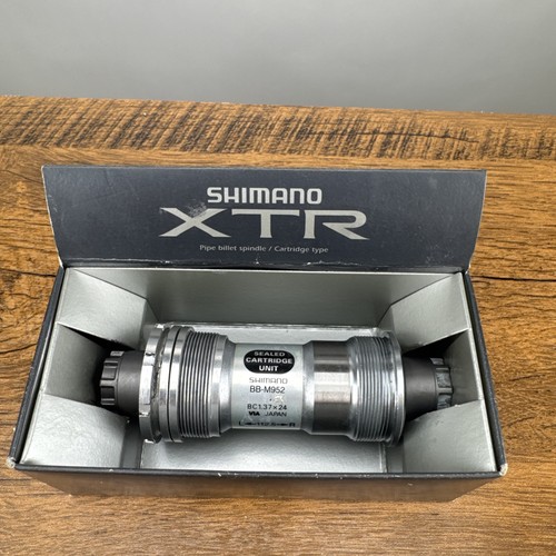 New bottom bracket - bracket, xtr