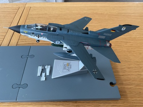 Corgi scale panavia - 1/72,