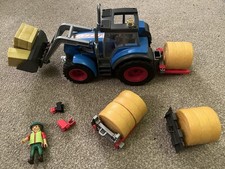 Play Mobile Tractor With Hay &