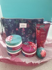 Joules Floral Wreath