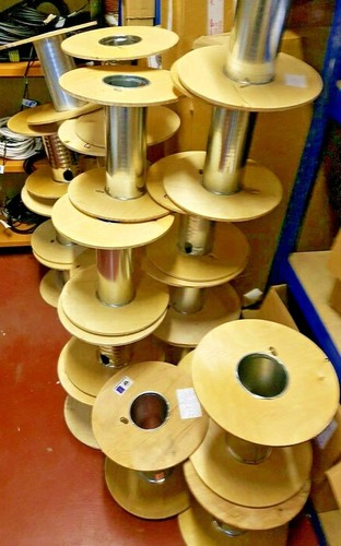 Empty plywood cable reels - ,