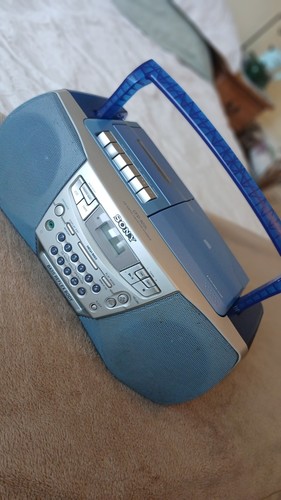 Sony radio cassette - cassette,