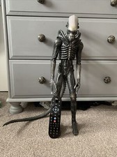 Neca ALIEN 1:4 1/4 Xenomorph ALIENS Warrior Figure HR Giger