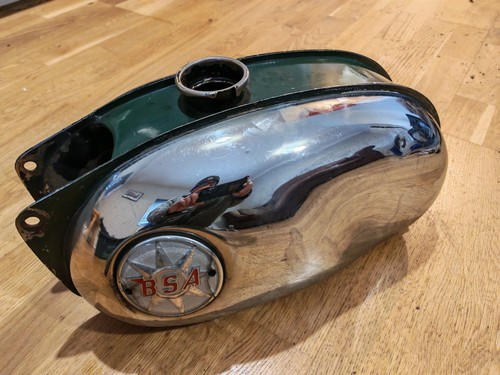 Bsa bantam petrol tank d10 - d7,