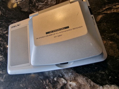 Rare sony icf sw07 - sony, band