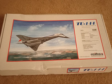 1/100 Tupolev Tu-144