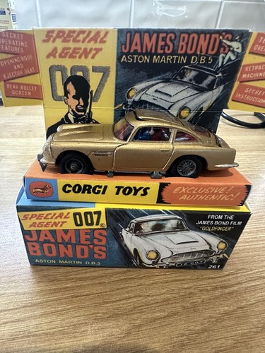 Corgi james bond 007 - 007, aston