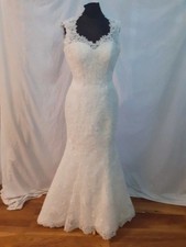 Wedding dress size 10 ivory lace Justin Alexander, check measurement, W