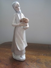 Stunning Cascades Spain Lladro  Style Porcelain Girl Holding Puppy