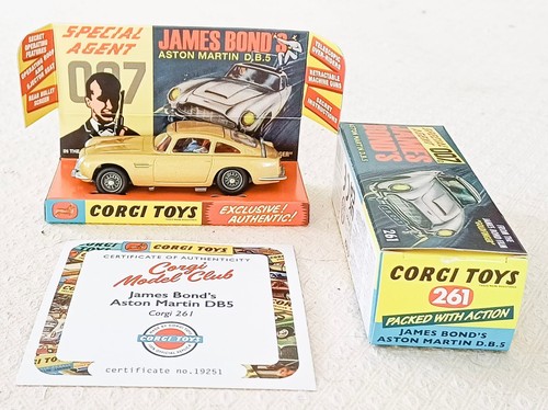 Corgi toys 261 james - toys,