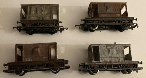 Hornby brake vans poorly - hornby,