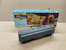 ATHEARN HO SCALE DIESEL LOCOMOTIVE F7B UNIT UNPOWERED GREY NICE !