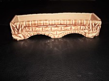 VINTAGE WADE PORCELAIN HIGH GLAZED BEIGE POSY TROUGH BRICK BRIDGE DUCKS