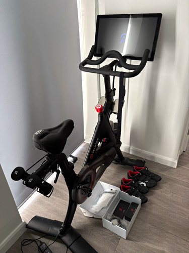 Peloton bike upright - peloton,