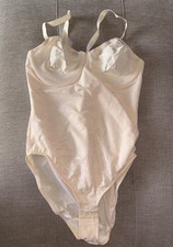 Vtg. Vanity Fair 38C Ivory Nylon Spandex Shaper girdle Bodysuit Underwire 57-071