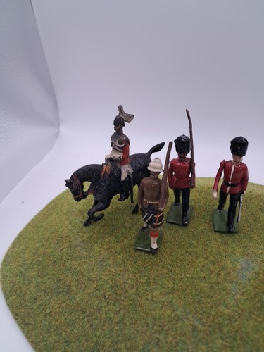 Vintage lead toy soldiers - lead,