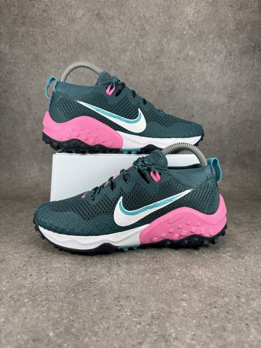 Nike wild horse - nike, trail