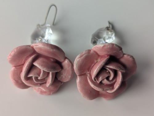 Rare pink porcelain rosette - pink,