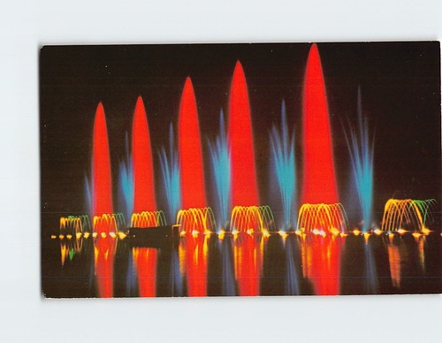 Postcard fountain waltzing - postcard,