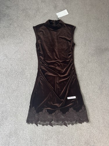 Zara dark brown velvet - dark, lace