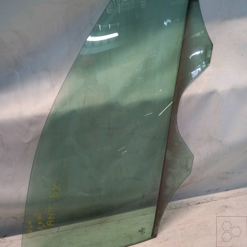 Right rear door - right, glass