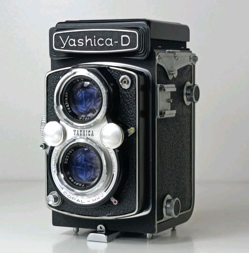Yashica 120 6x6 medium - d,