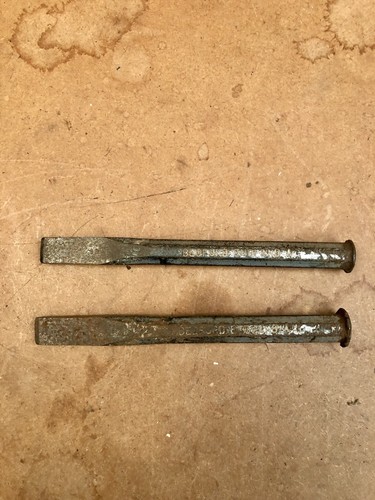 Vintage solid metal bedford - x2,