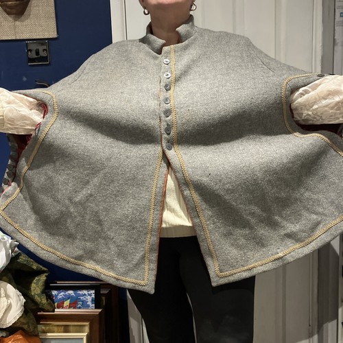Vintage grey terracotta - &,