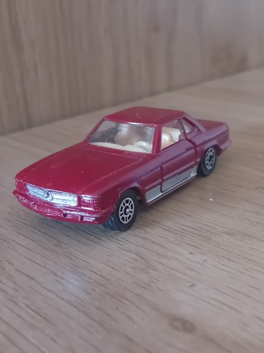 Corgi red mercedes - mercedes, benz