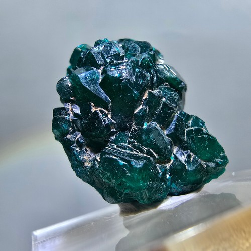 Rare dioptase stage green - rare,