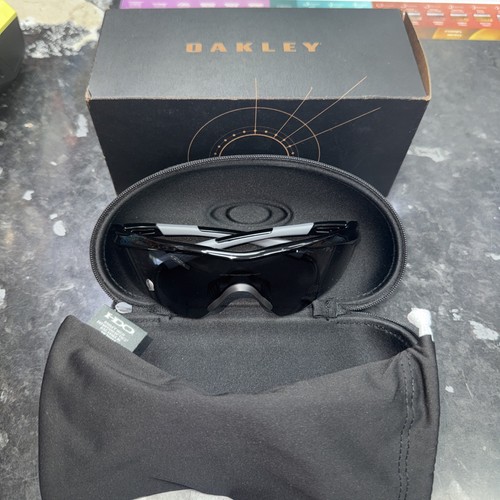 Oakley sunglasses black - m2, xl
